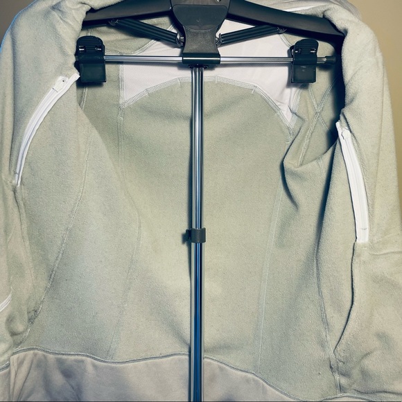 Lululemon Snug Sprinter Jacket - Picture 8 of 14